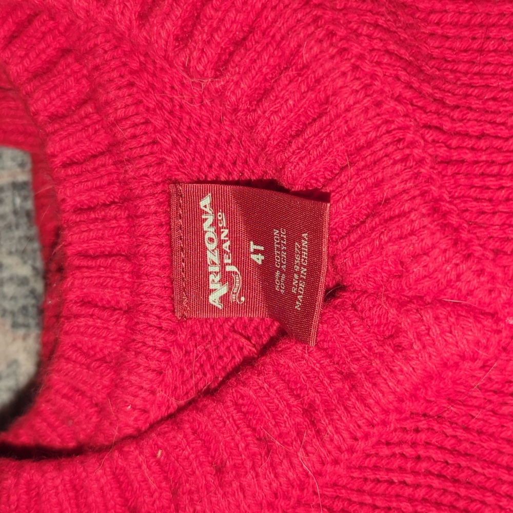 Red Sweater - Picture 8 of 9